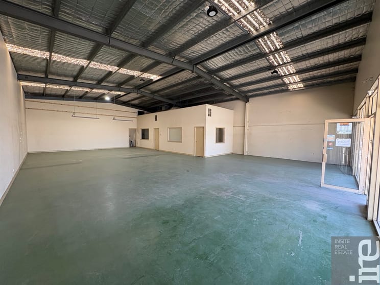 Click to view all images 71A Greta Road Wangaratta VIC 3677 - Image 3