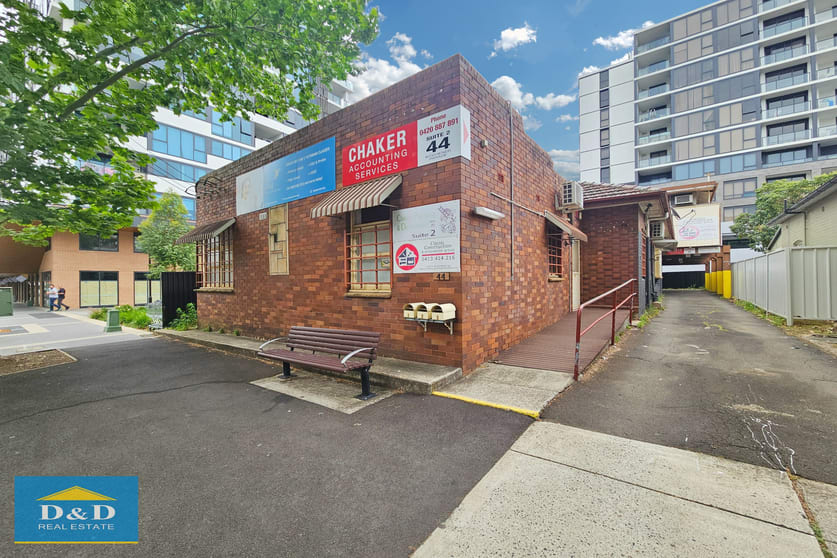 Click to view all images 1/44 Kitchener Parade Bankstown NSW 2200 - Image 1