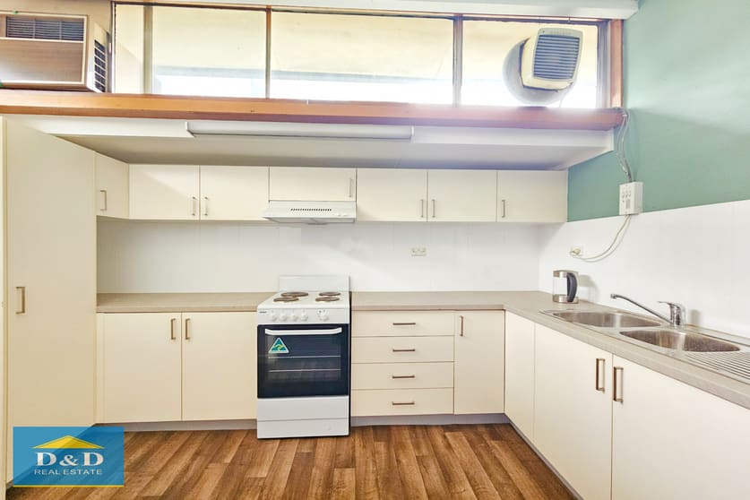 Click to view all images 3/44 Kitchener Parade Bankstown NSW 2200 - Image 3