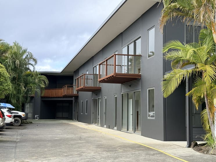 Click to view all images 3/61 Centennial Circuit Byron Bay NSW 2481 - Image 1