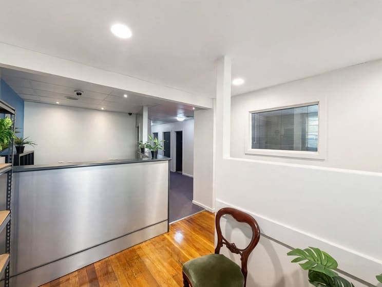 Click to view all images 66 King Street East Maitland NSW 2323 - Image 2