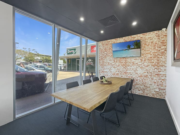 Click to view all images 12/11-19 Chancellor Village Boulevard Sippy Downs QLD 4556 - Image 3
