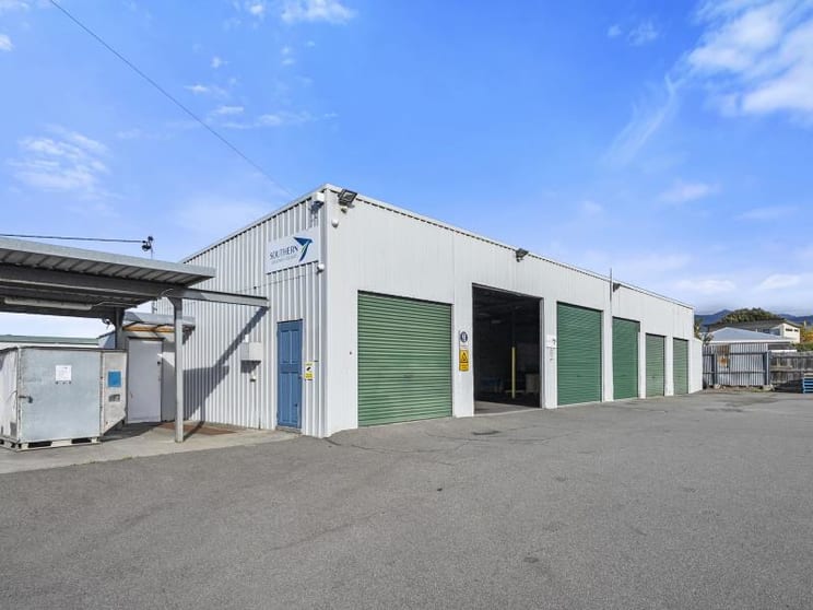 Warehouse & Hardstand/18-20 Gepp Parade Derwent Park TAS 7009 - Image 2