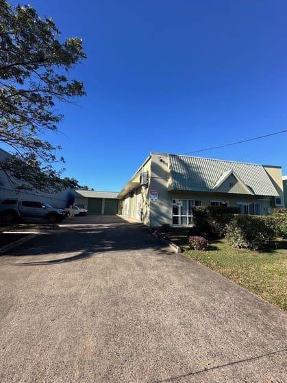 Click to view all images 2/21 Donaldson Street Manunda QLD 4870 - Image 1