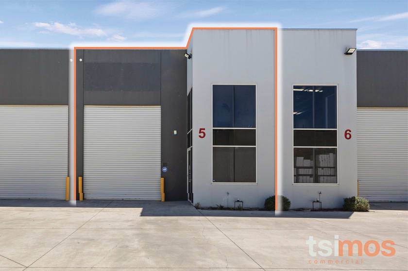 Click to view all images 5/30-32 Christensen Street Cheltenham VIC 3192 - Image 1