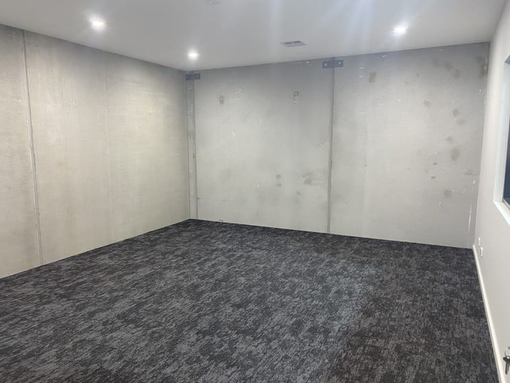 Click to view all images Unit 23/22 Couranga Crescent Hume ACT 2620 - Image 2