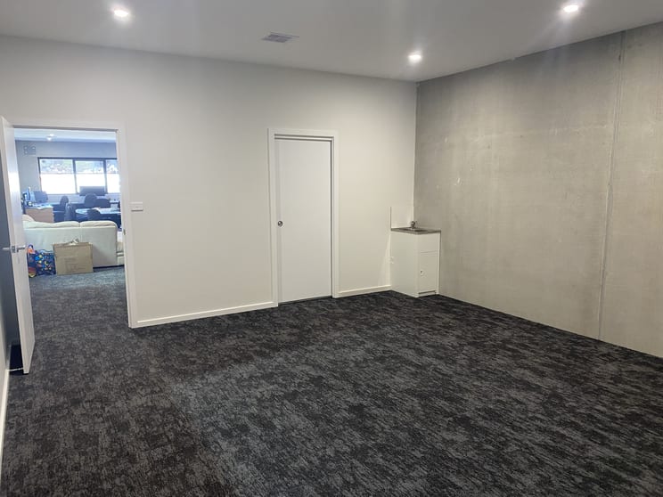 Click to view all images Unit 23/22 Couranga Crescent Hume ACT 2620 - Image 3