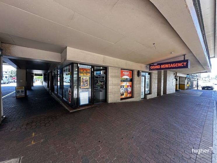 Click to view all images Shop 4/2 Jetty Road Glenelg SA 5045 - Image 2