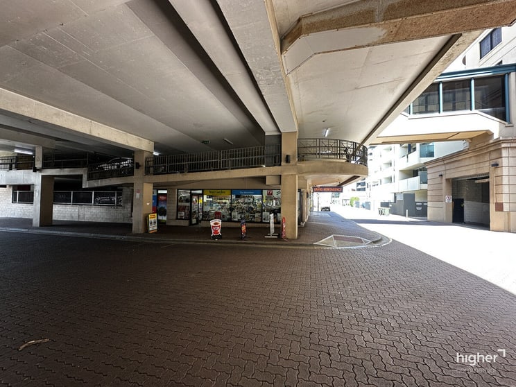 Click to view all images Shop 4/2 Jetty Road Glenelg SA 5045 - Image 3