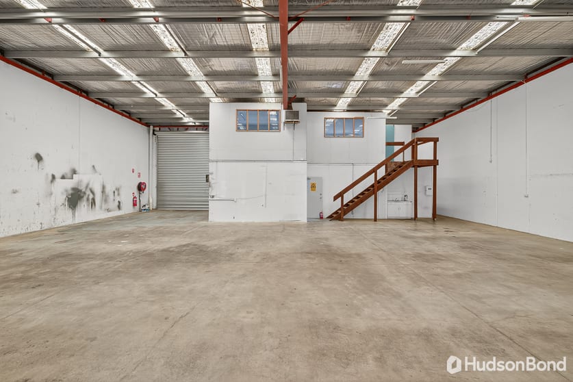 Click to view all images 2/11 Havelock Road Bayswater VIC 3153 - Image 2