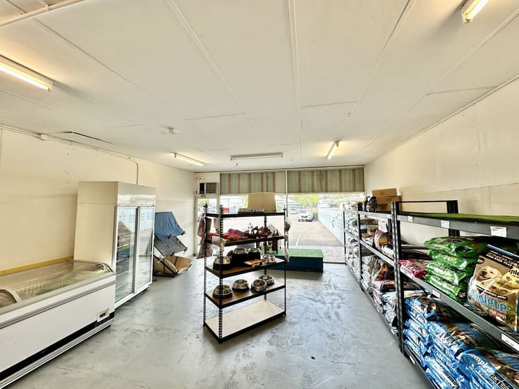 Shop 1/37 Hammett Street Currajong QLD 4812 - Image 3