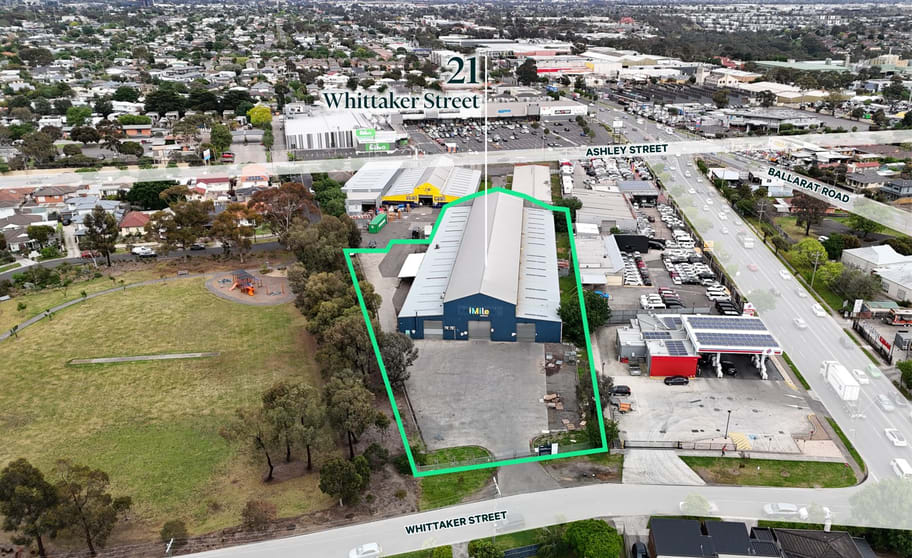 Click to view all images 21 Whittaker Street Maidstone VIC 3012 - Image 1