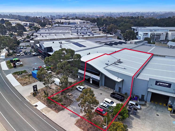 Click to view all images 2/50 Discovery Drive Bibra Lake WA 6163 - Image 1