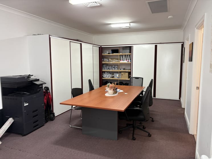 Click to view all images 21B Iolanthe Street Campbelltown NSW 2560 - Image 2