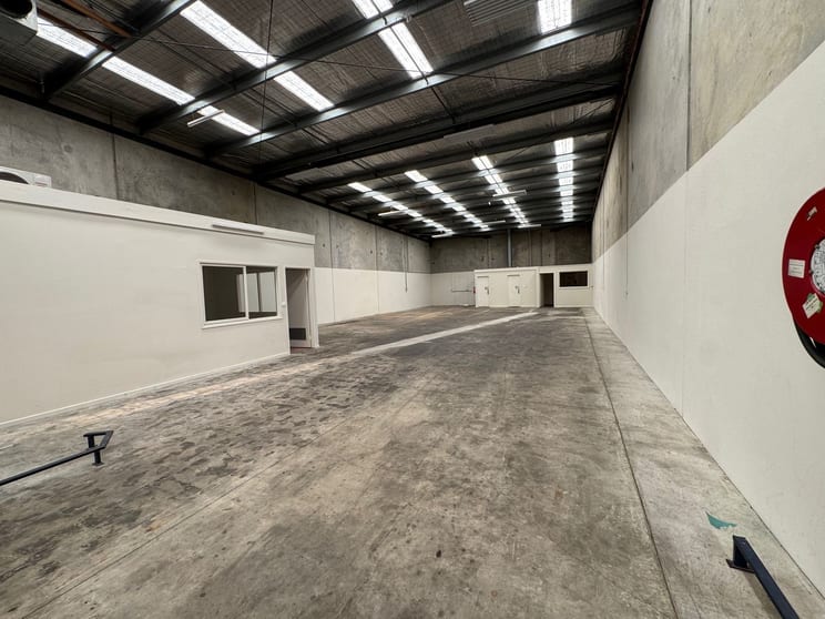 1/27 Laser Drive Rowville VIC 3178 - Image 3