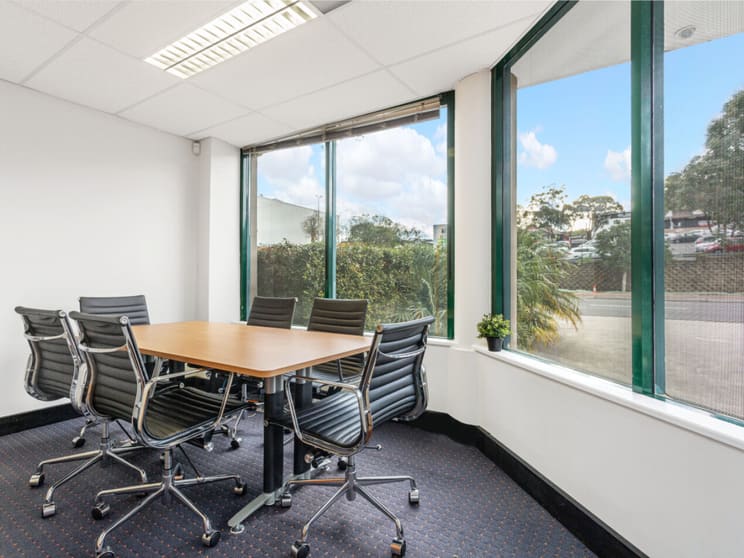 Click to view all images 2/25 Terminus Street Castle Hill NSW 2154 - Image 3