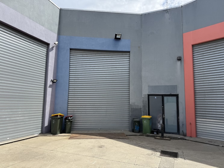 Click to view all images 6/17 Lakeside Avenue Reservoir VIC 3073 - Image 2