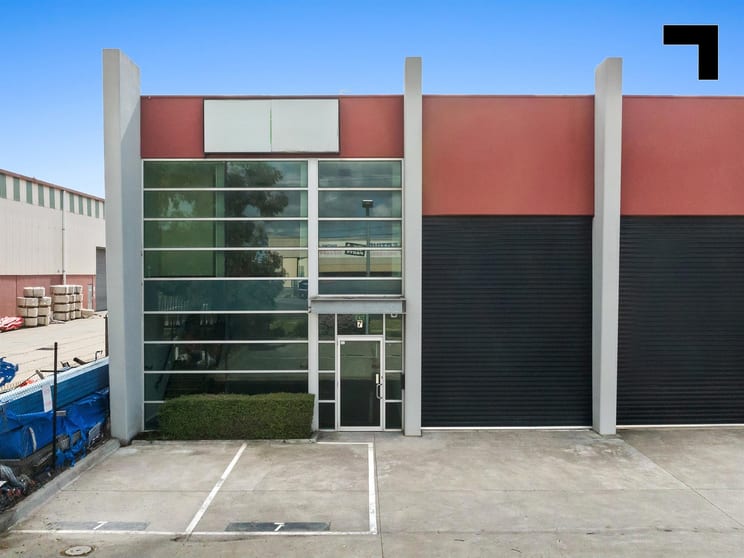 Click to view all images 7/32 Westside Drive Laverton North VIC 3026 - Image 2