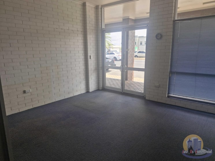 Click to view all images Shop 2/254 Bourbong Street Bundaberg West QLD 4670 - Image 1