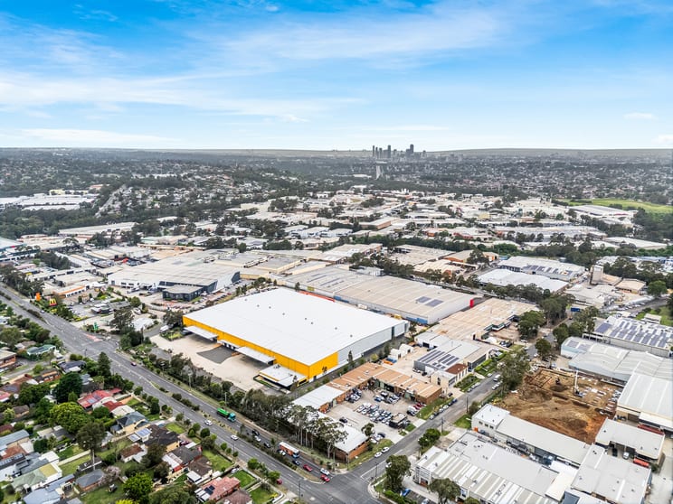 Click to view all images Warehouse 1/18-24 Abbott Road Seven Hills NSW 2147 - Image 1