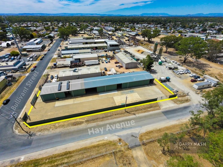 Click to view all images 31-33 Bullivant Street Wangaratta VIC 3677 - Image 3