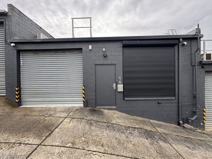 Click to view all images 4/18 Thomas Street Ferntree Gully VIC 3156 - Image 1