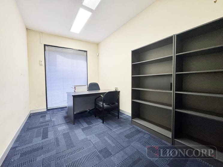 Click to view all images Upper Mount Gravatt QLD 4122 - Image 3