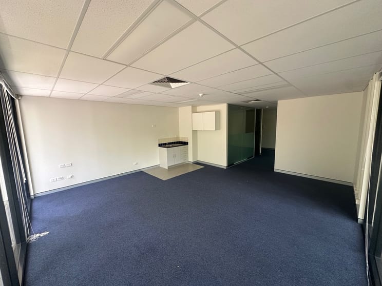 17/5-7 Inglewood Place Norwest NSW 2153 - Image 3