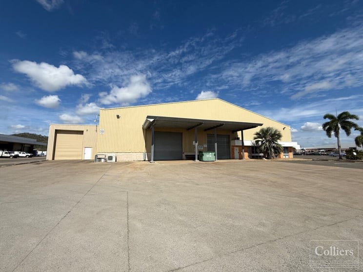 Click to view all images 680 Ingham Road Mount Louisa QLD 4814 - Image 2