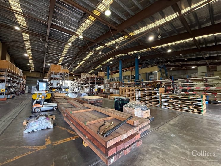 Click to view all images 680 Ingham Road Mount Louisa QLD 4814 - Image 3