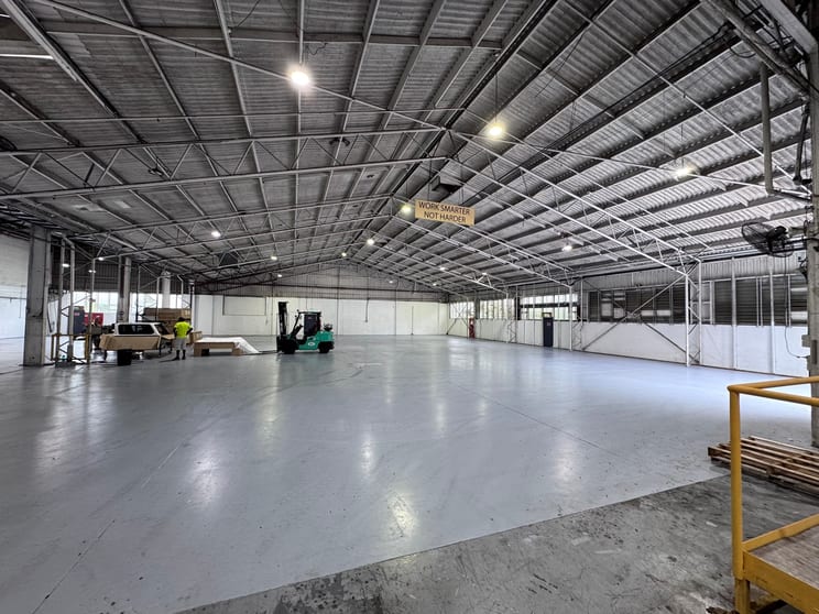 Click to view all images 50 Standish Street Salisbury QLD 4107 - Image 3