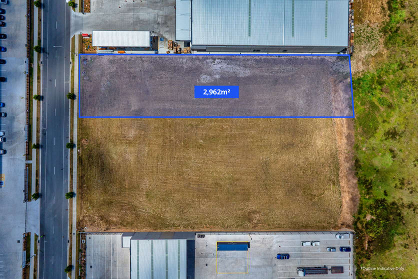 Click to view all images 9 Citywest Court Gilberton QLD 4208 - Image 3