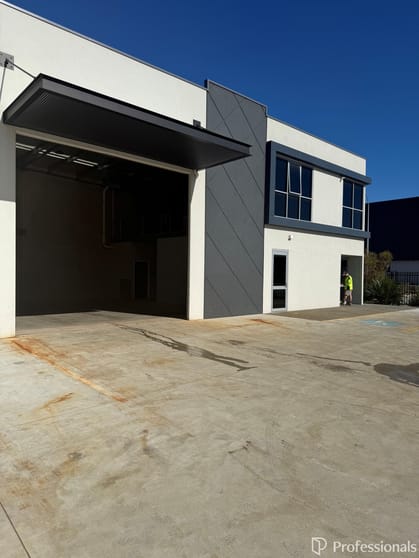 Click to view all images 23 Volcanic Loop Wangara WA 6065 - Image 2