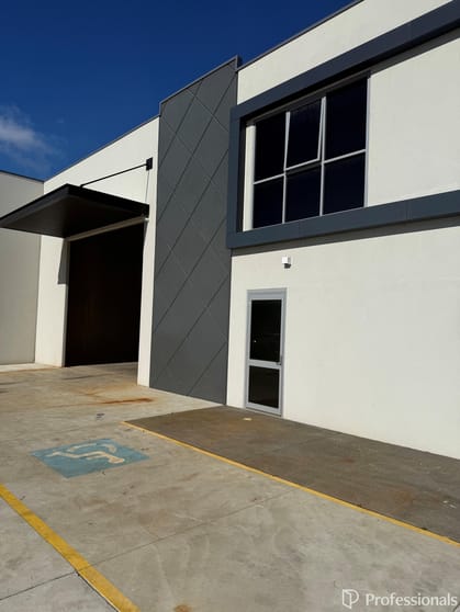 Click to view all images 23 Volcanic Loop Wangara WA 6065 - Image 3