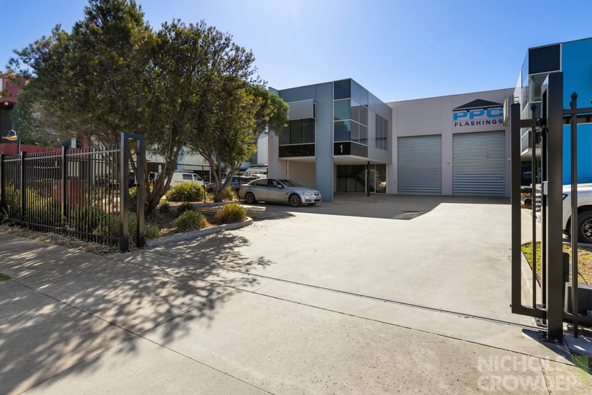 Click to view all images 1/28-30 Silkwood Rise Carrum Downs VIC 3201 - Image 2
