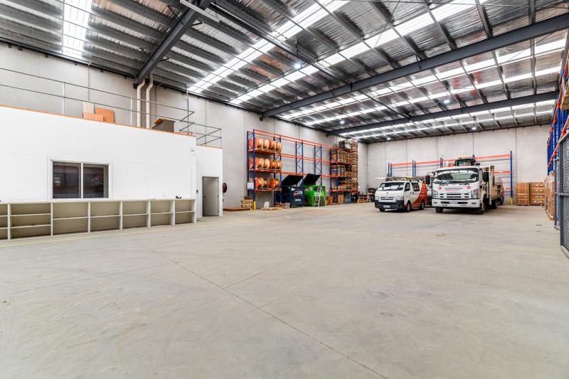 Click to view all images Unit 1/3 Venture Way Pakenham VIC 3810 - Image 3