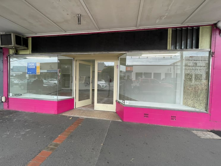Click to view all images 791 Centre Road Bentleigh East VIC 3165 - Image 2