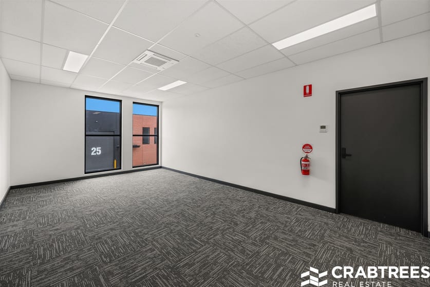 Click to view all images 20/8-12 Natalia Avenue Oakleigh South VIC 3167 - Image 3