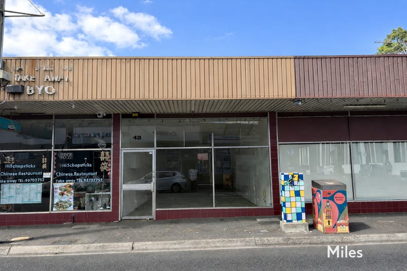 Click to view all images 43 Holmes Road Moonee Ponds VIC 3039 - Image 1