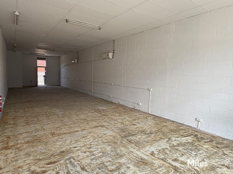 Click to view all images 43 Holmes Road Moonee Ponds VIC 3039 - Image 2