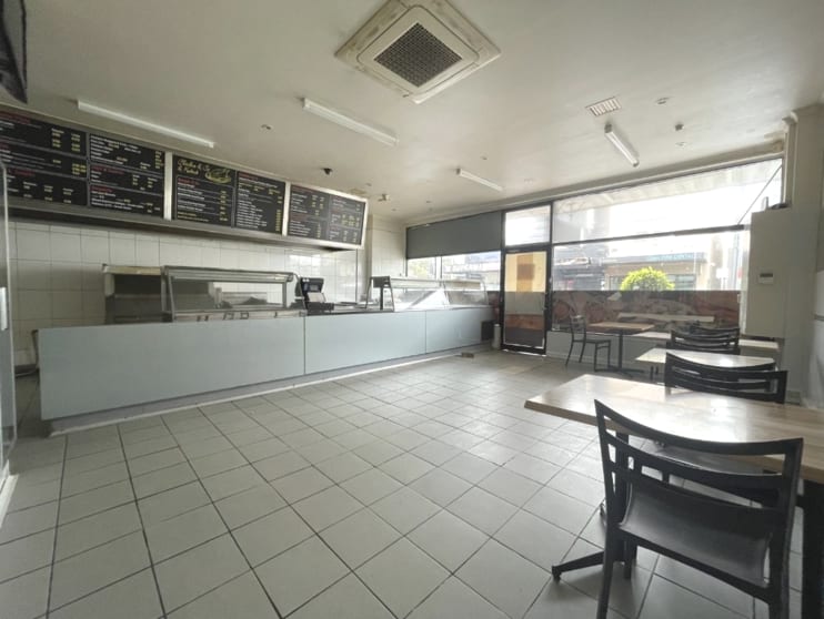 Click to view all images 87 Murrumbeena Road Murrumbeena VIC 3163 - Image 3