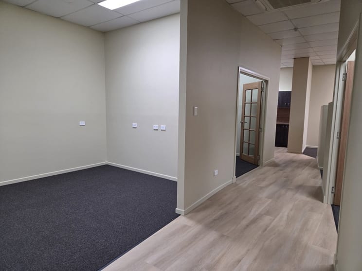 Click to view all images 2B/595 Wynnum Road Morningside QLD 4170 - Image 3