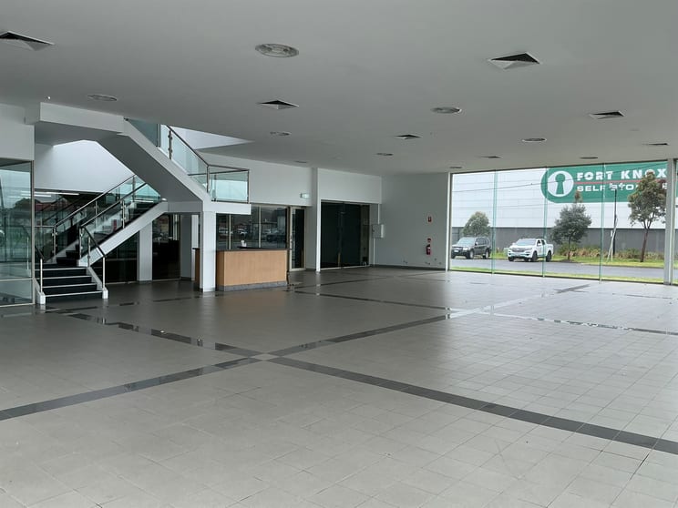 Click to view all images 272 Ballarat Road Braybrook VIC 3019 - Image 3
