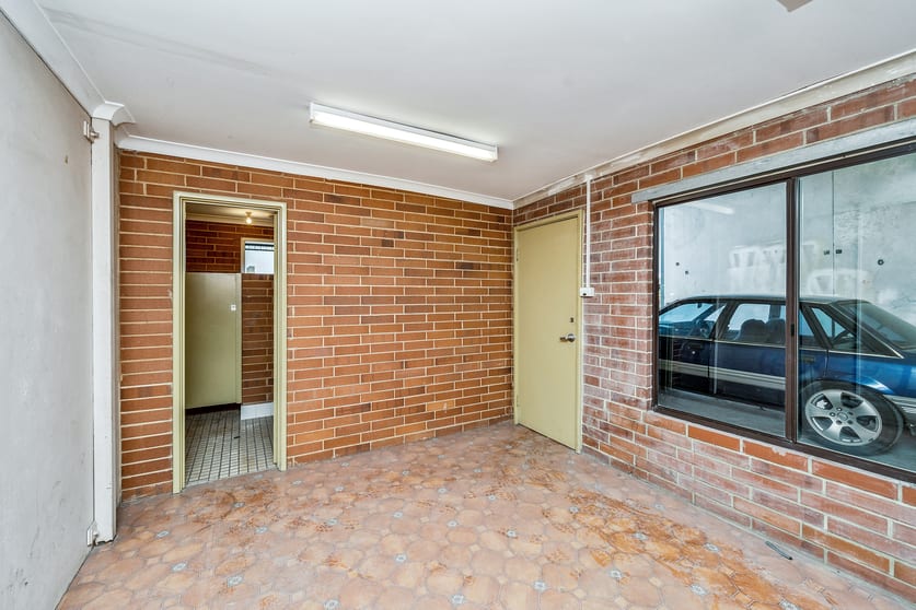 Click to view all images 5/4 Elmsfield Road Midvale WA 6056 - Image 3