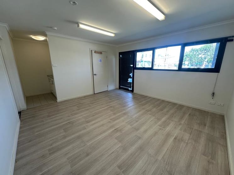 Click to view all images 5 Hogue Street Maryville NSW 2293 - Image 3
