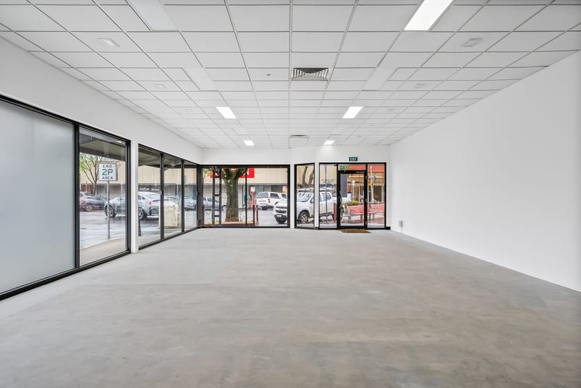 27 Evans Street Sunbury VIC 3429 - Image 3