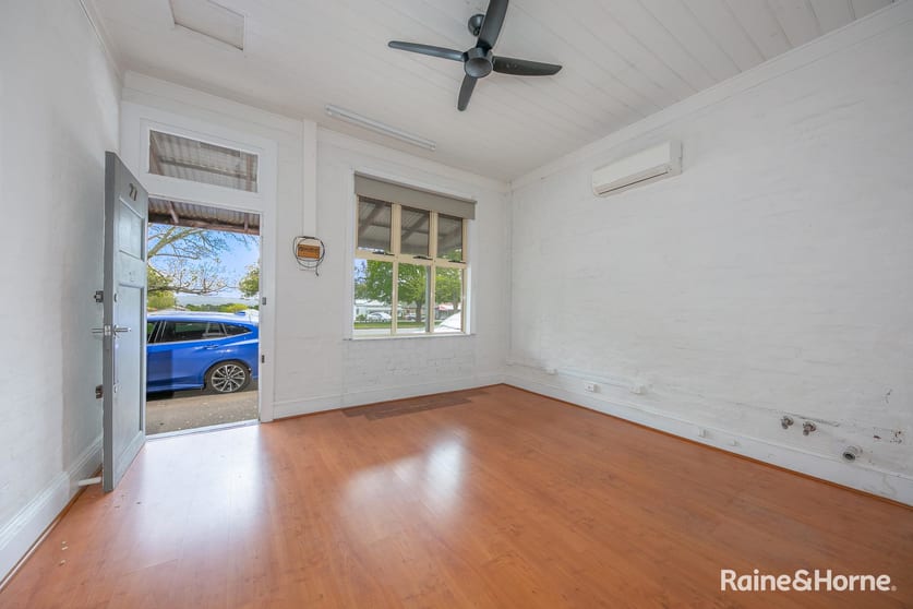 Click to view all images 27 High Street Lancefield VIC 3435 - Image 3