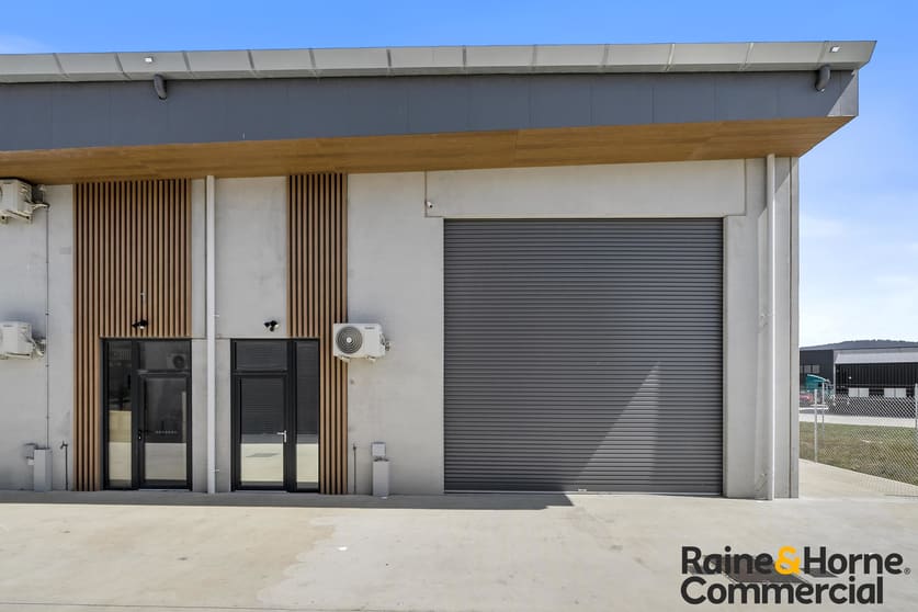 Click to view all images Unit 2/2 Cessna Way Cambridge TAS 7170 - Image 2