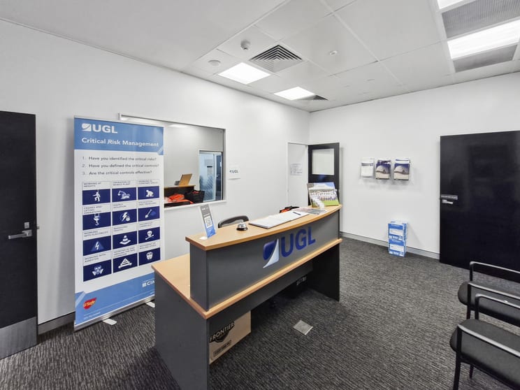 Click to view all images Level 1, Office 2,93 Goondoon Street Gladstone QLD 4680 - Image 1