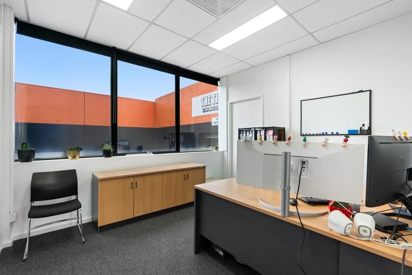 Click to view all images 20 Monomeeth Drive Mitcham VIC 3132 - Image 3